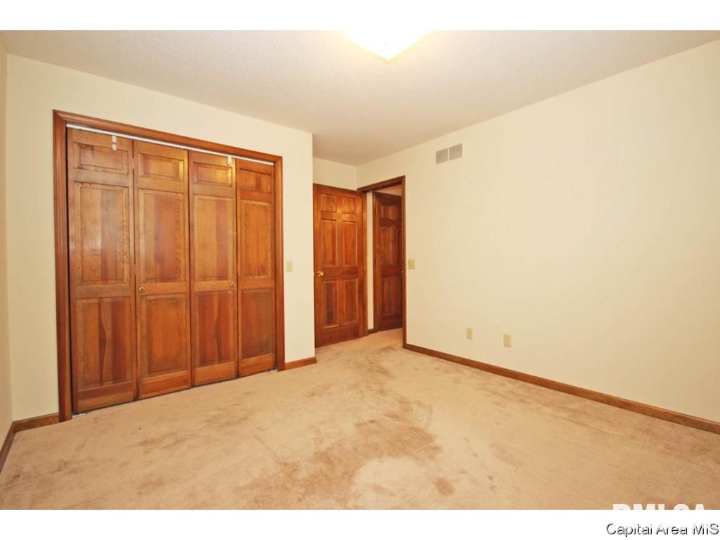 3052 Cascade Drive Springfield, IL 62704 - Photo 16 of 28 Gallery Image 16
