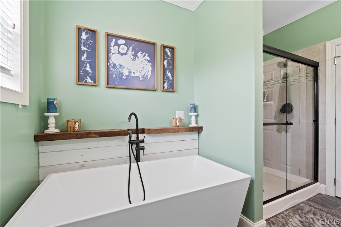 5918 McKinley Road Cicero, NY 13039 - Photo 20 of 50 1st Floor Primary Suite Bath.