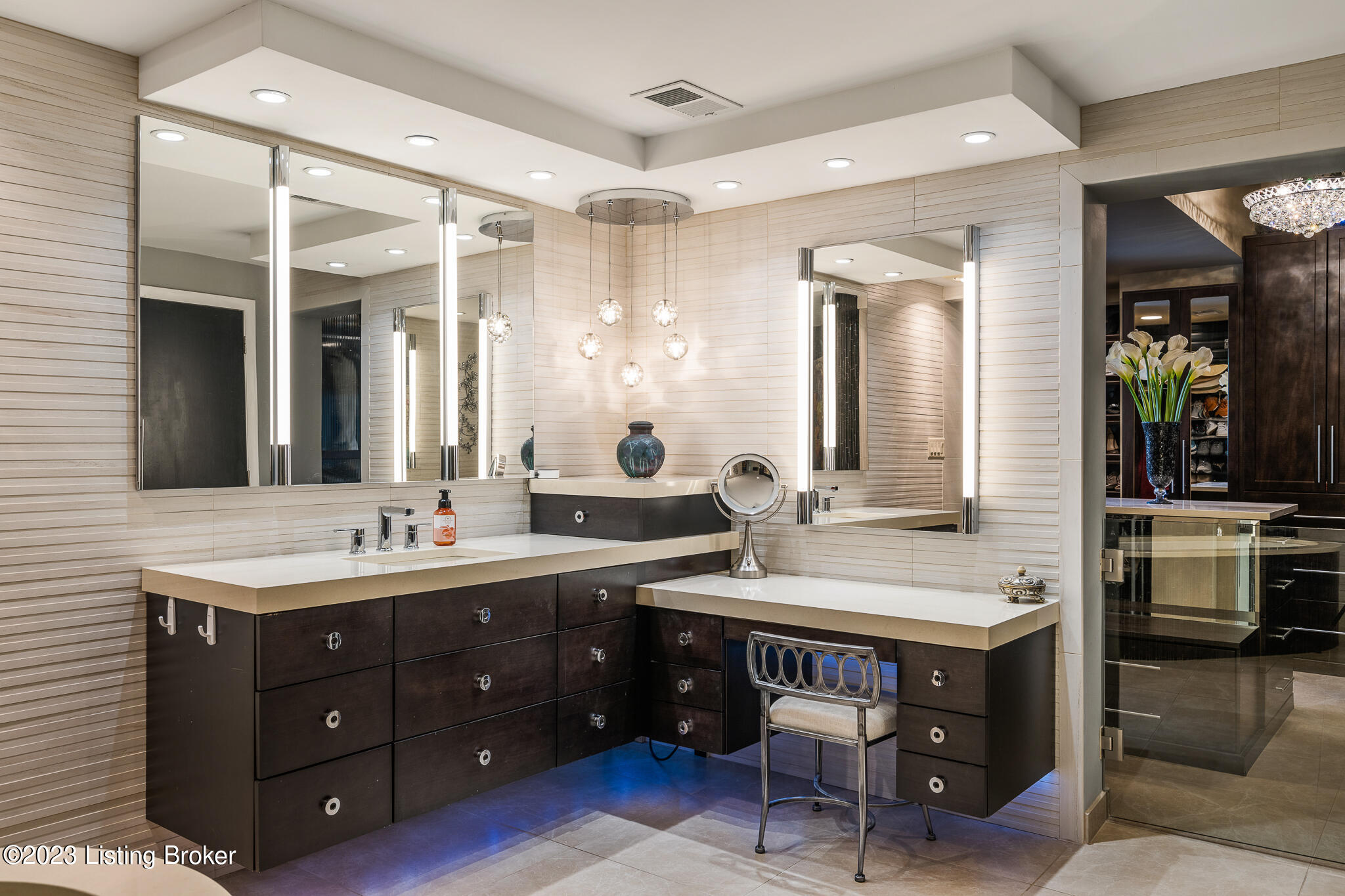 1446 Cherokee Road Louisville, KY 40204 - Photo 27 of 50 Spa-Like Primary Ensuite Bathroom