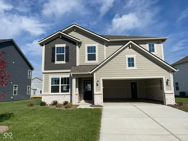 $374,500 | 1206 Elmwood Lane, Greenwood, IN 46143