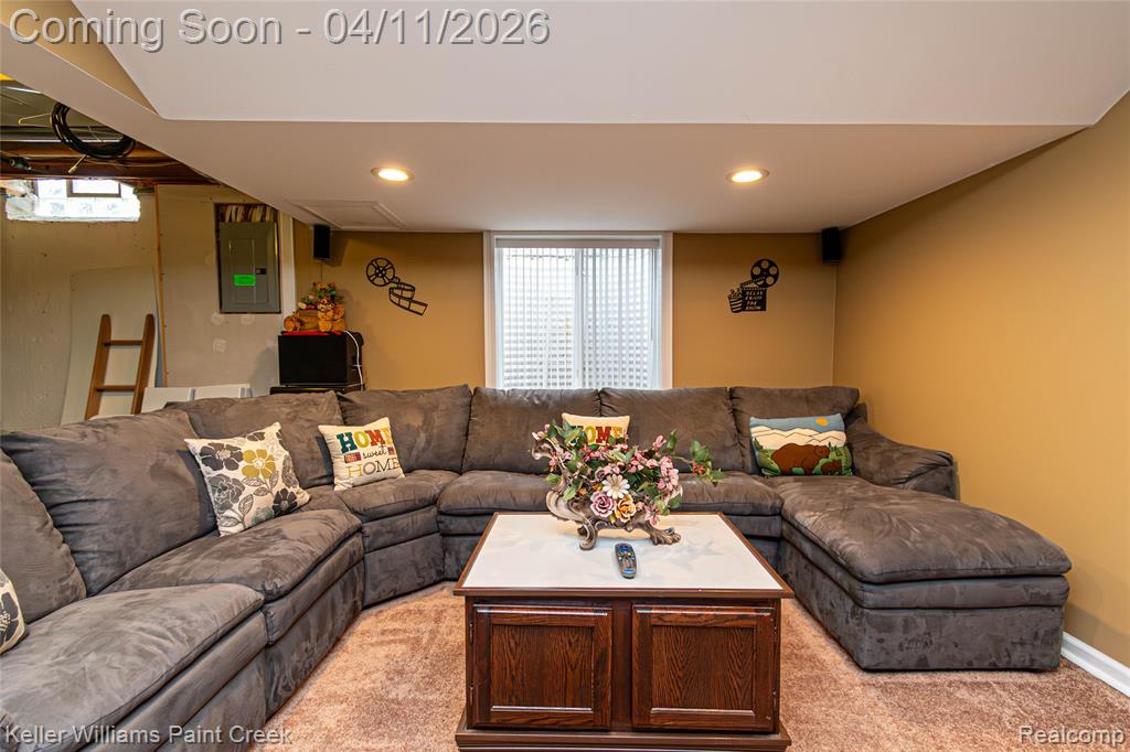 51688 Rivard Road New Baltimore, MI 48047 - Photo 34 of 68 Gallery Image 34
