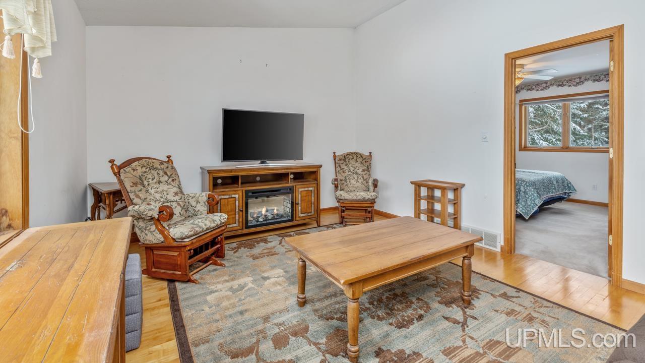 5016 Bonnie View Road Florence, WI 54121 - Photo 13 of 31 Gallery Image 13