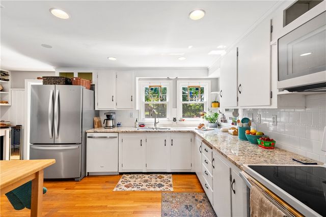 $730,000 | 36 Apple Tree Lane, Warwick, RI 02888