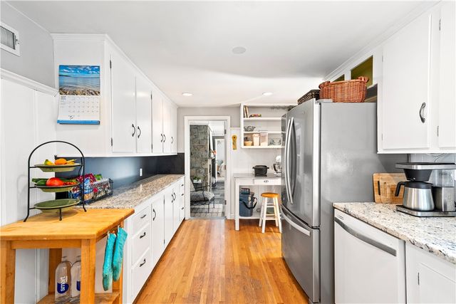 $730,000 | 36 Apple Tree Lane, Warwick, RI 02888