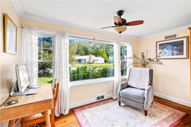 $730,000 | 36 Apple Tree Lane, Warwick, RI 02888
