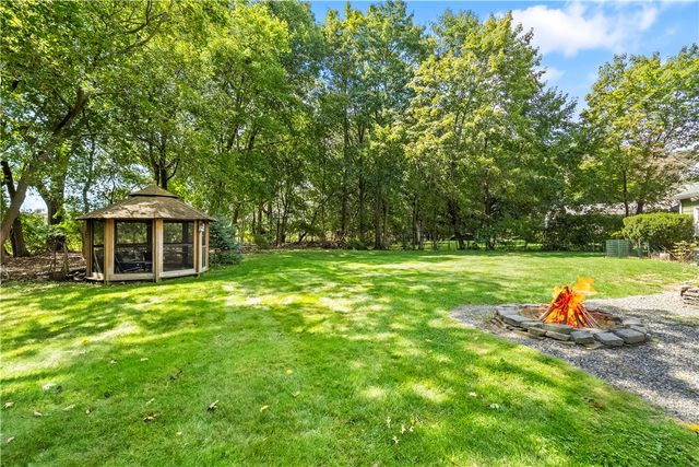 $730,000 | 36 Apple Tree Lane, Warwick, RI 02888