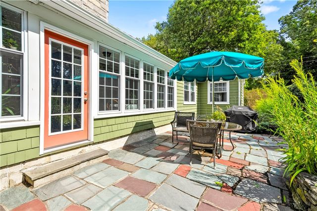 $730,000 | 36 Apple Tree Lane, Warwick, RI 02888
