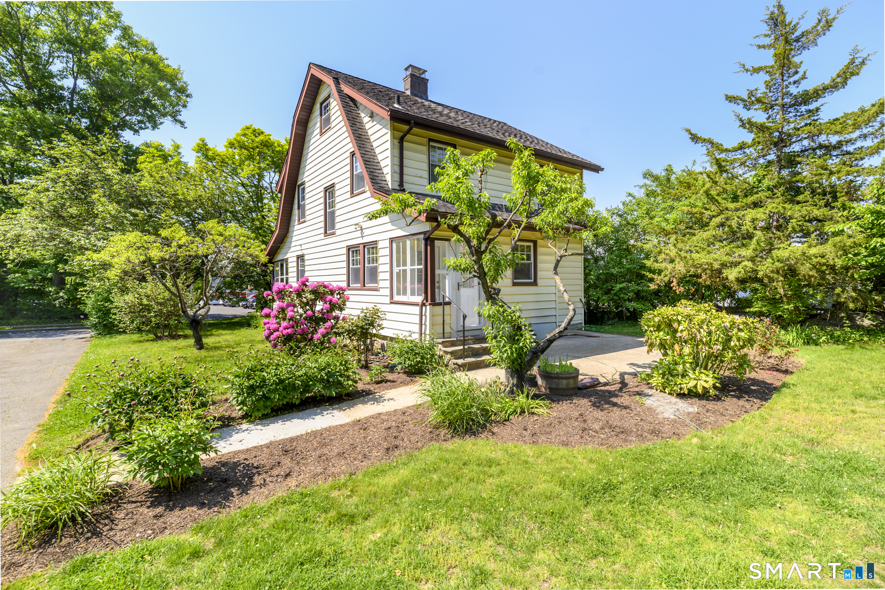 16 Vine Road Stamford, CT 06905 - Photo 1 of 13