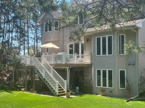 $1,000,000 | 8197 Drexel Court, Eden Prairie, MN 55347