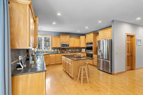 $1,000,000 | 8197 Drexel Court, Eden Prairie, MN 55347