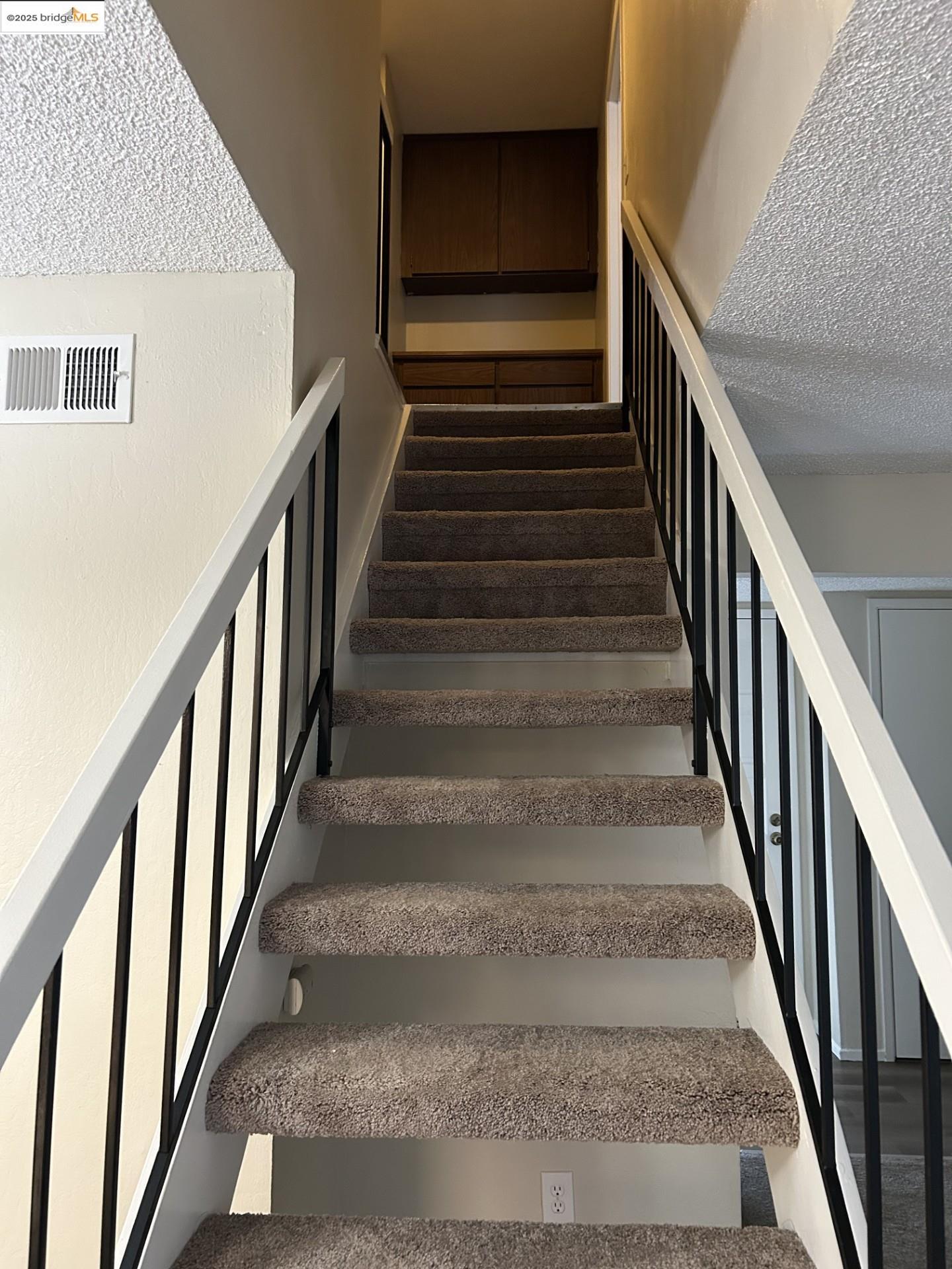 1363 Ridgecrest Road Pinole, CA 94564 - Photo 18 of 37 a view of entryway