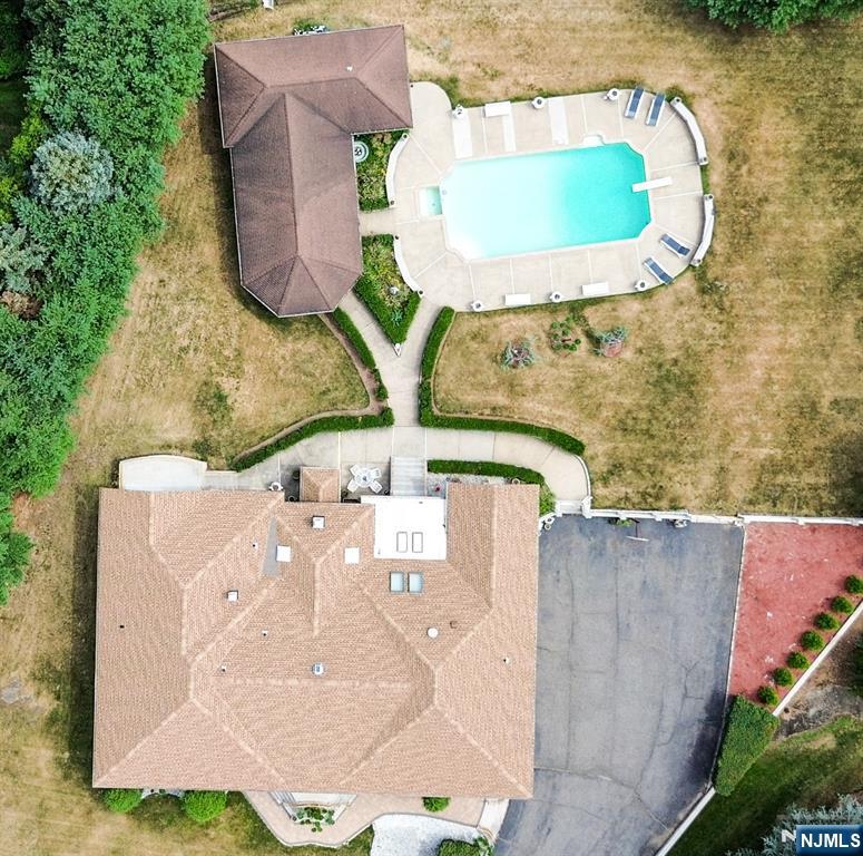 8 Lookout Point Trail Totowa, NJ 07512 - Photo 2 of 11