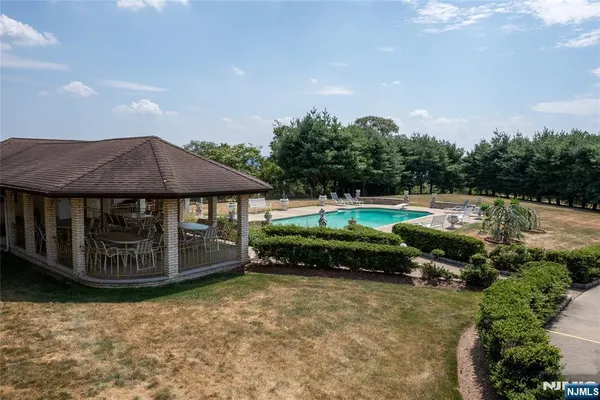 $1,699,000 | 8 Lookout Point Trail, Totowa, NJ 07512