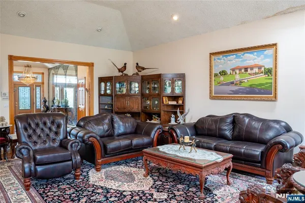 $1,699,000 | 8 Lookout Point Trail, Totowa, NJ 07512