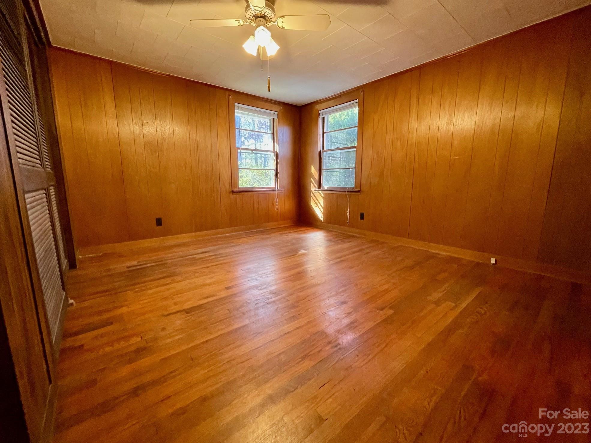 417 Rowland Rd. Swannanoa, NC 28778 - Photo 17 of 28 Gallery Image 17