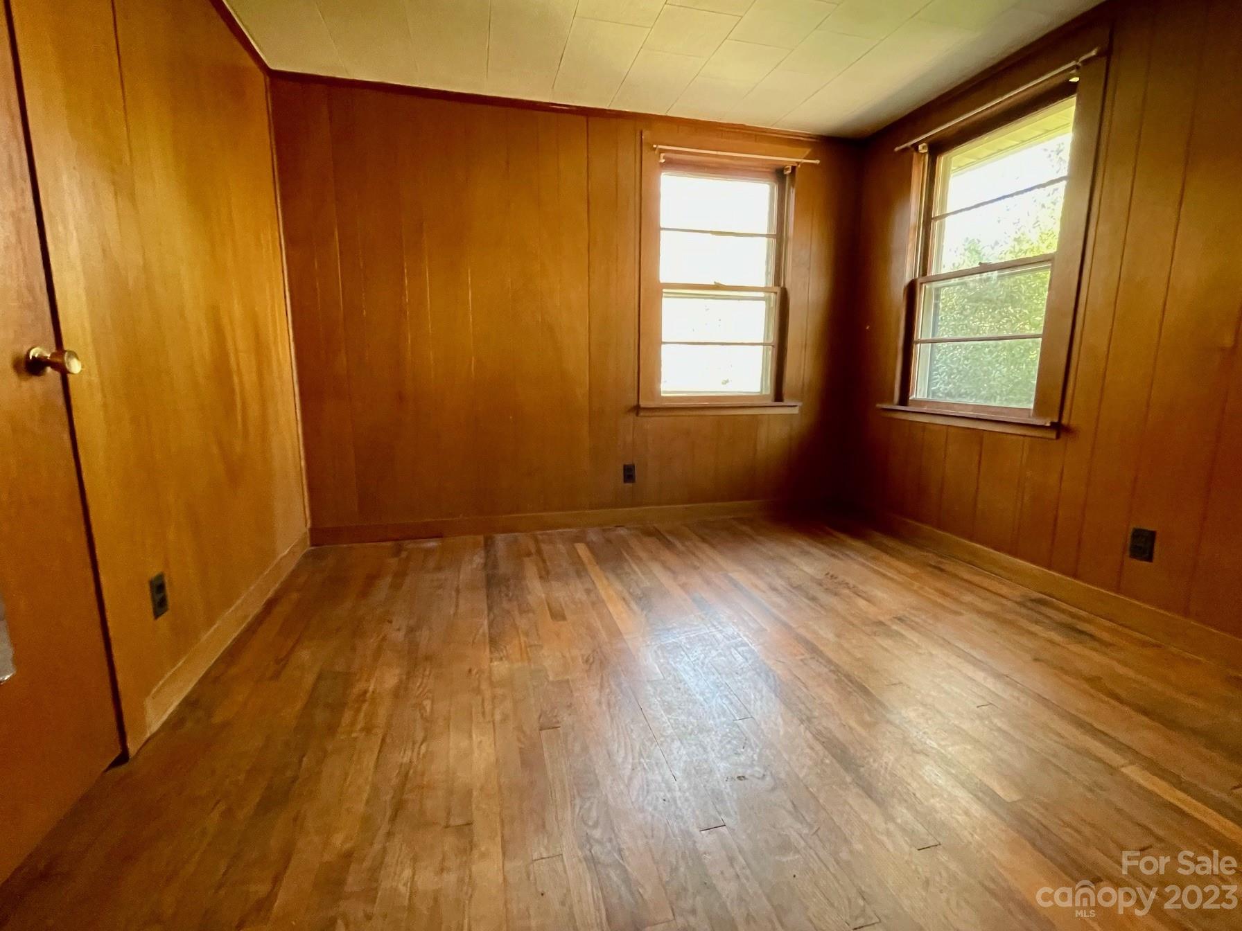 417 Rowland Rd. Swannanoa, NC 28778 - Photo 18 of 28 Gallery Image 18