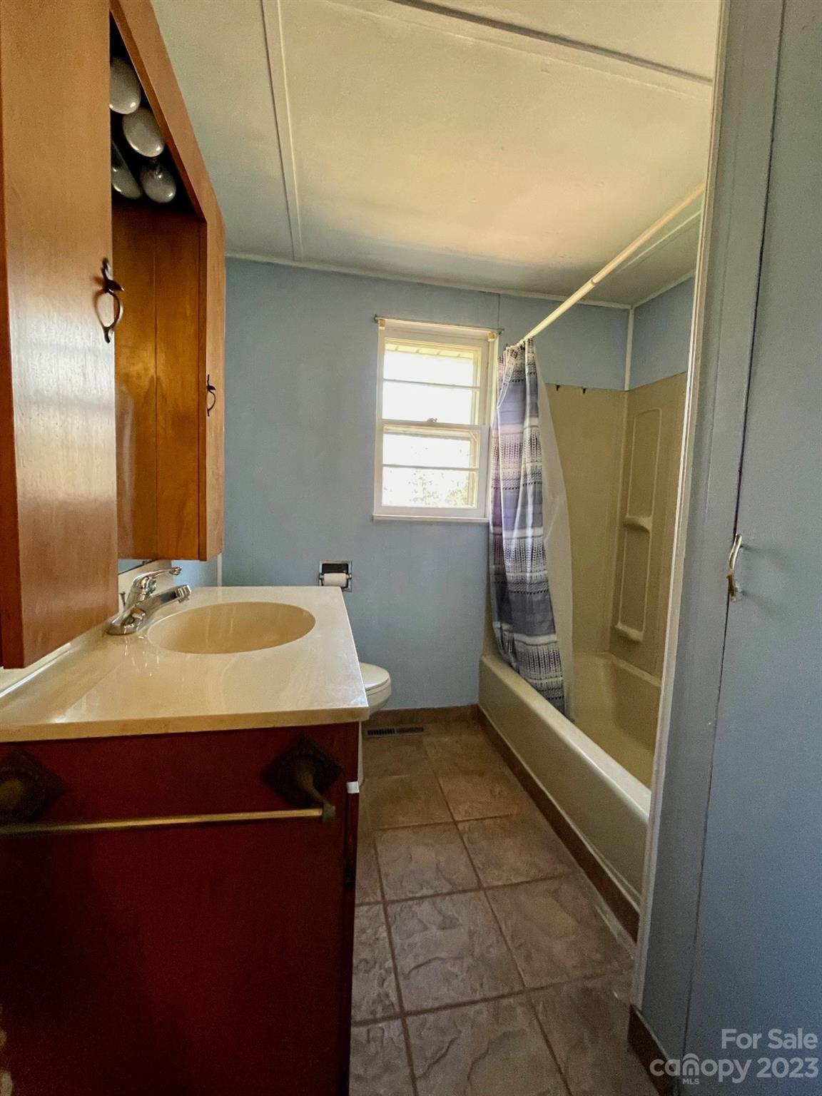 417 Rowland Rd. Swannanoa, NC 28778 - Photo 19 of 28 Gallery Image 19