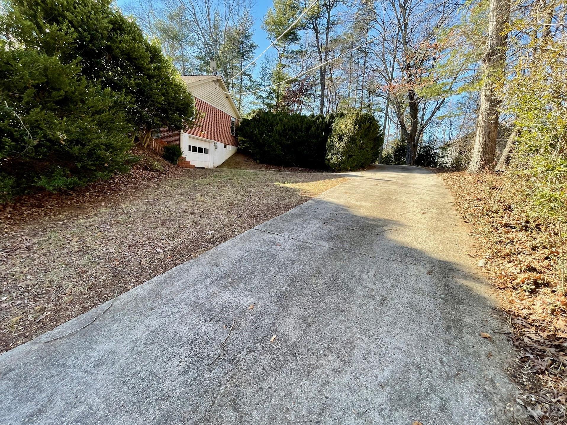 417 Rowland Rd. Swannanoa, NC 28778 - Photo 20 of 28 Gallery Image 20