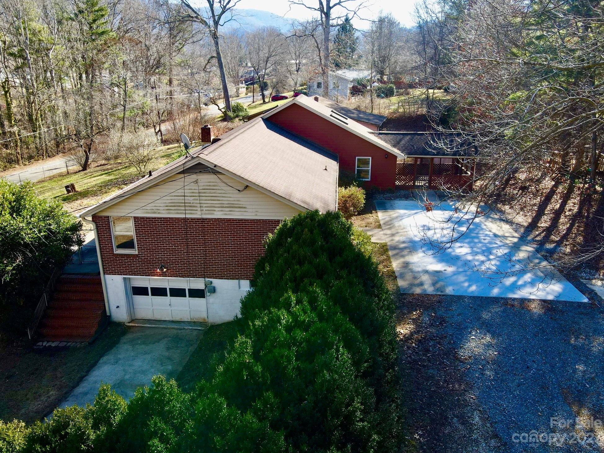 417 Rowland Rd. Swannanoa, NC 28778 - Photo 22 of 28 Gallery Image 22