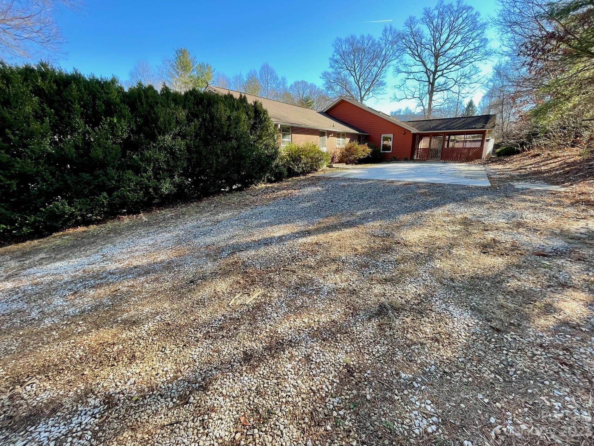 417 Rowland Rd. Swannanoa, NC 28778 - Photo 23 of 28 Gallery Image 23
