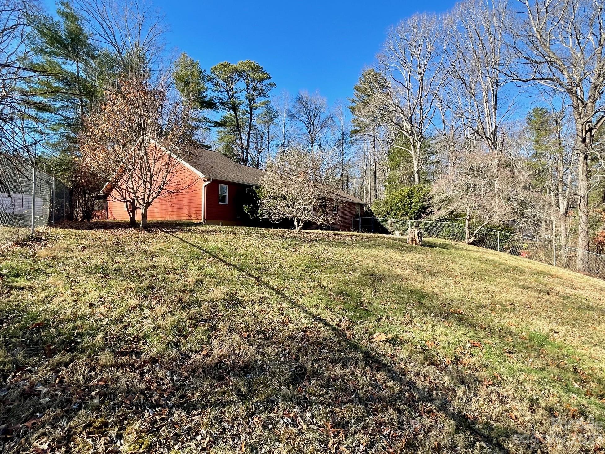 417 Rowland Rd. Swannanoa, NC 28778 - Photo 3 of 28 Gallery Image 3
