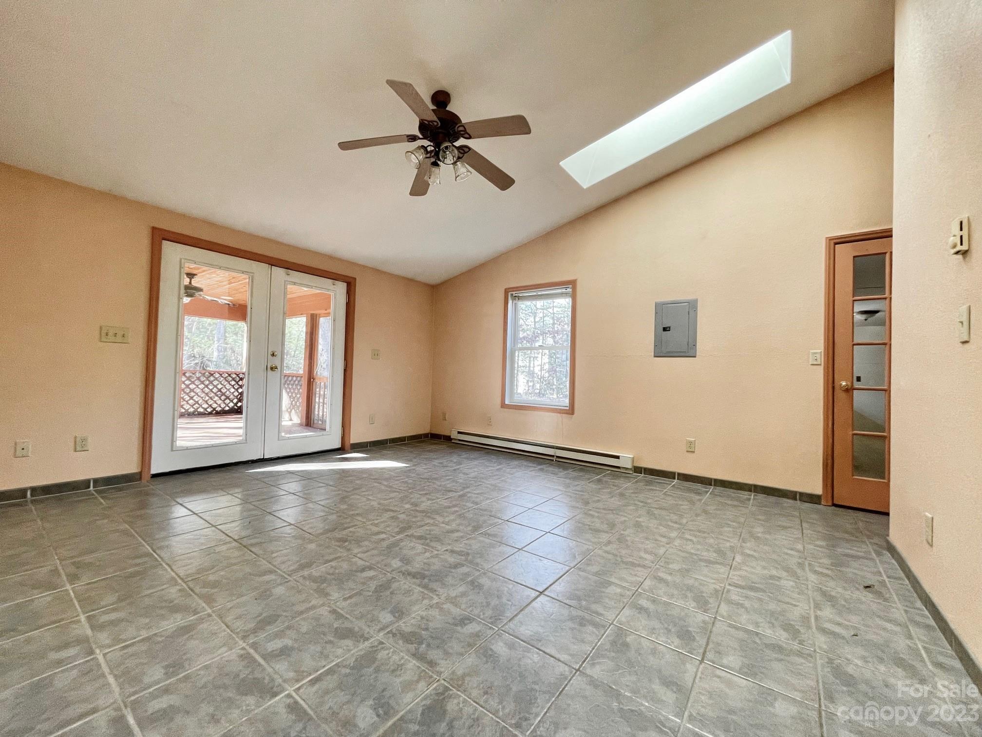 417 Rowland Rd. Swannanoa, NC 28778 - Photo 10 of 28 Gallery Image 10