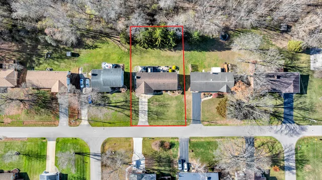 $319,900 | 1956 Trinity Lane, Jackson, MI 49201