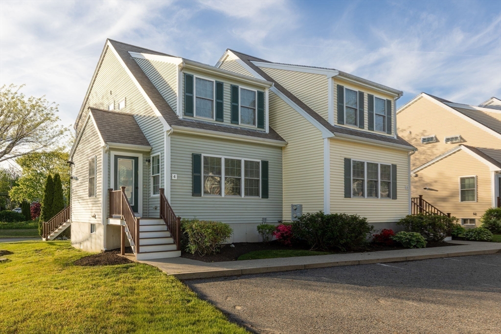 3 Carleton Street, Unit 3 Wareham, MA 02558 - Photo 7 of 41