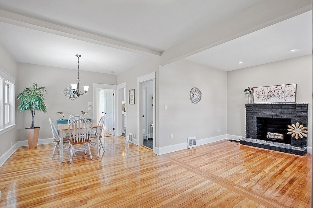 19 Wayside Road Worcester, MA 01605 - Photo 13 of 30 Gallery Image 13