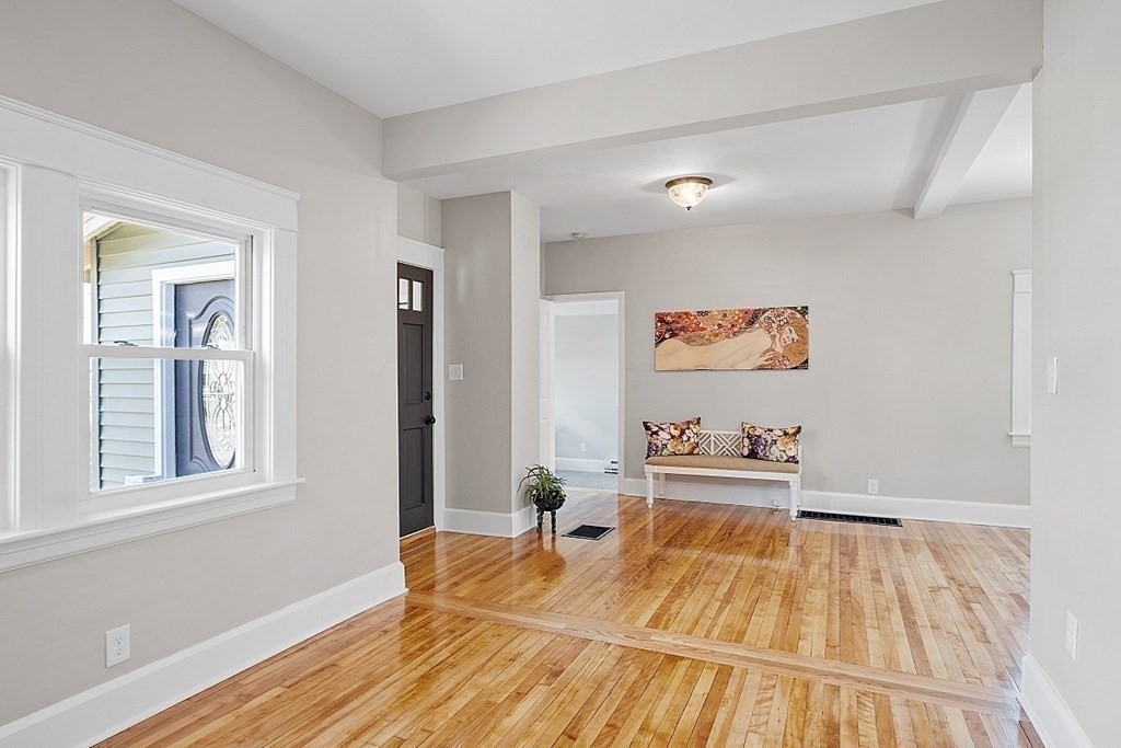 19 Wayside Road Worcester, MA 01605 - Photo 14 of 30 Gallery Image 14