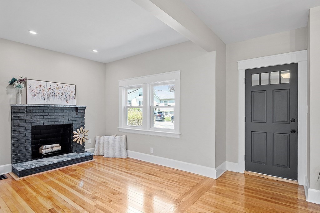 19 Wayside Road Worcester, MA 01605 - Photo 10 of 30 Gallery Image 10