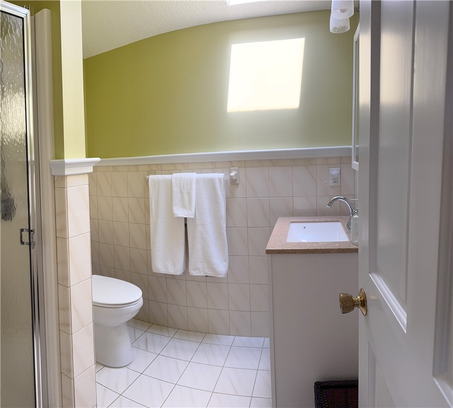 272 Shore Road, Unit A Westerly, RI 02891 - Photo 9 of 17 Secondary full bath