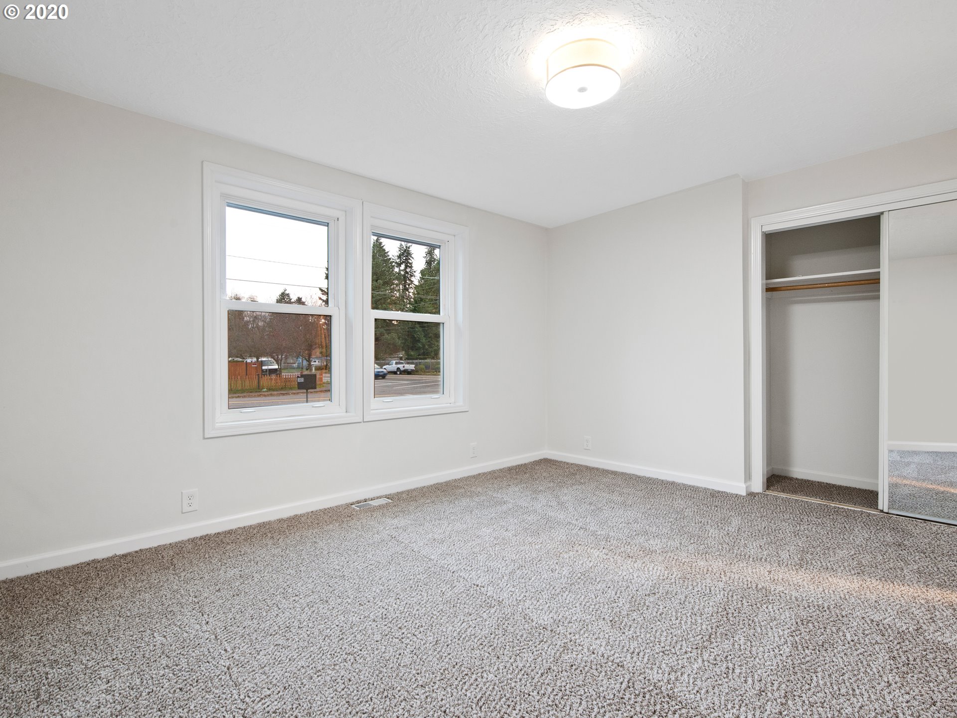 14805 Southeast Main Street Portland, OR 97233 - Photo 19 of 32