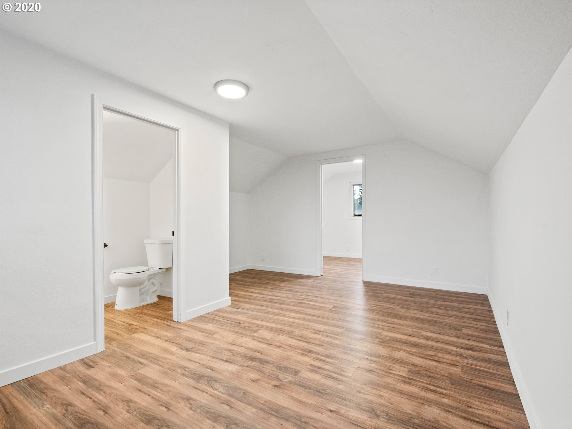 14805 Southeast Main Street Portland, OR 97233 - Photo 20 of 32