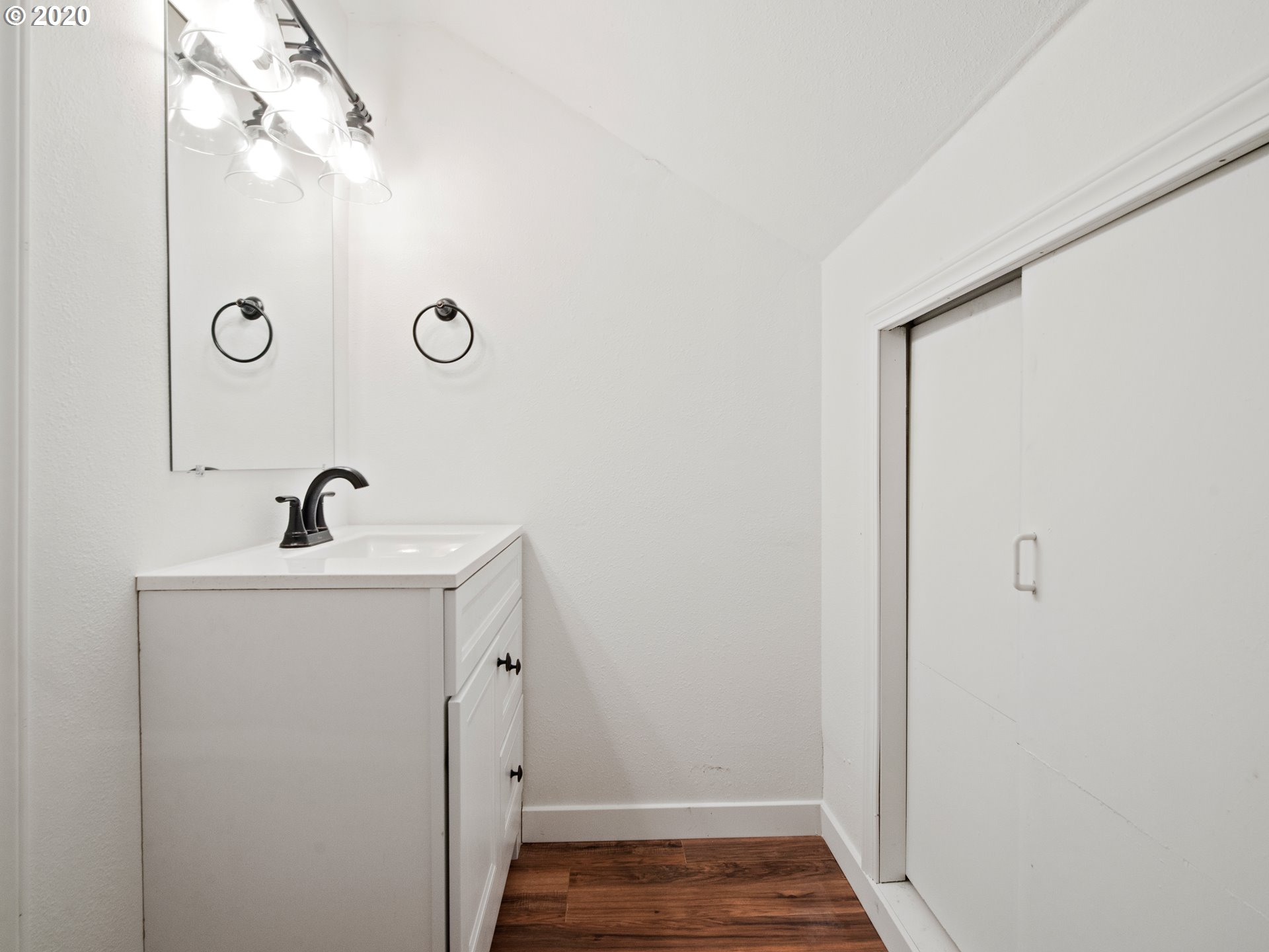14805 Southeast Main Street Portland, OR 97233 - Photo 22 of 32