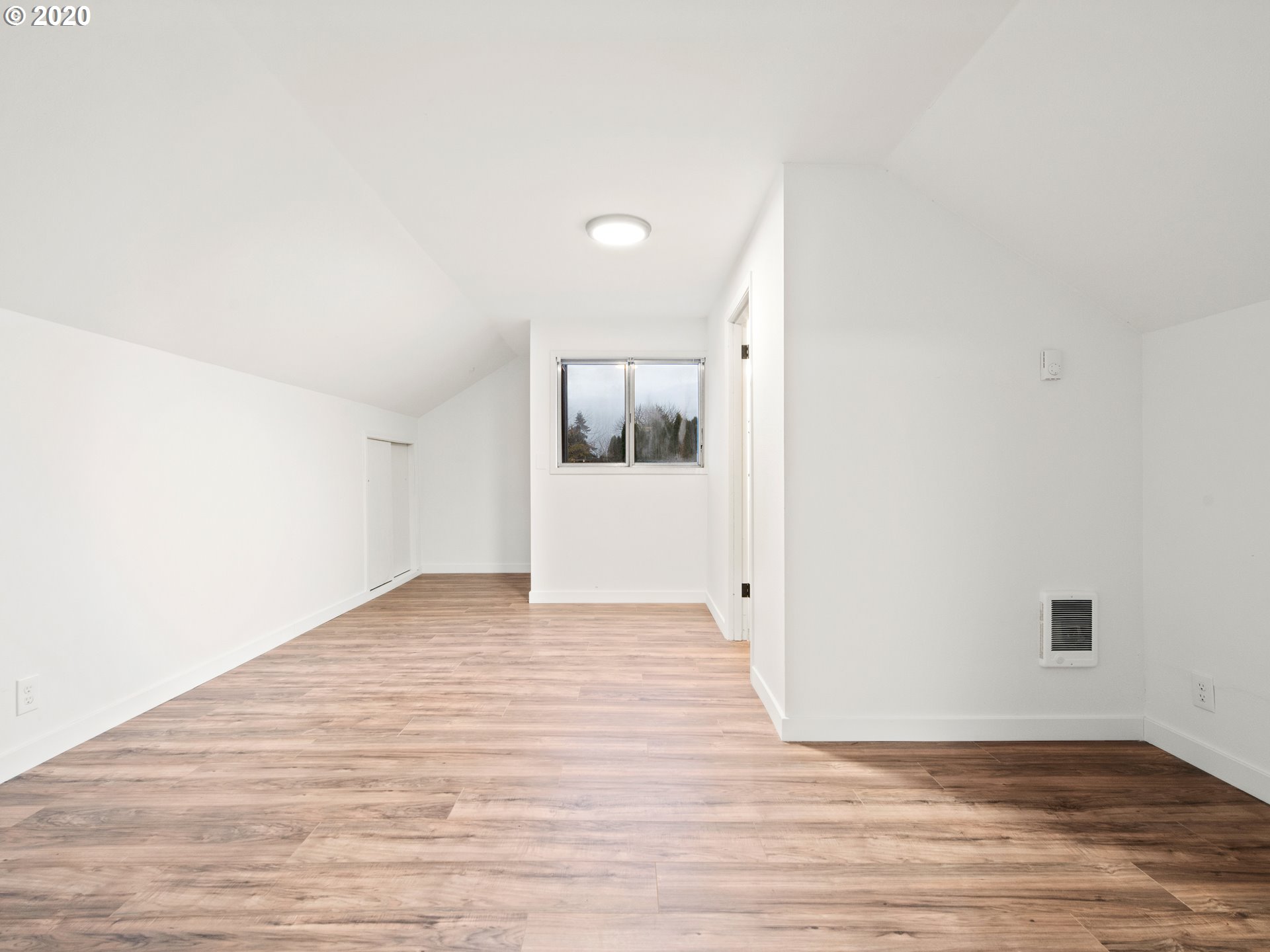14805 Southeast Main Street Portland, OR 97233 - Photo 25 of 32