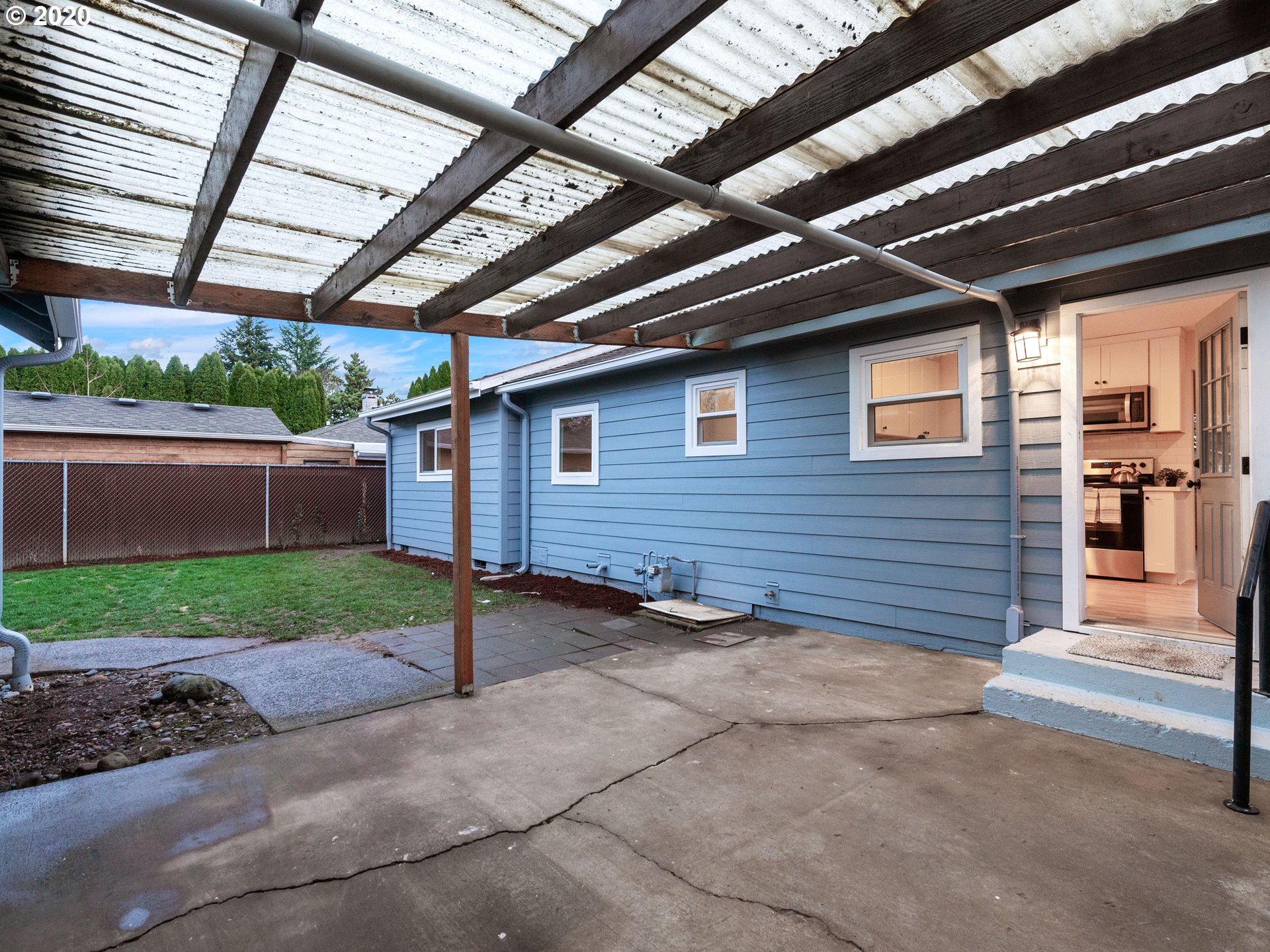 14805 Southeast Main Street Portland, OR 97233 - Photo 27 of 32