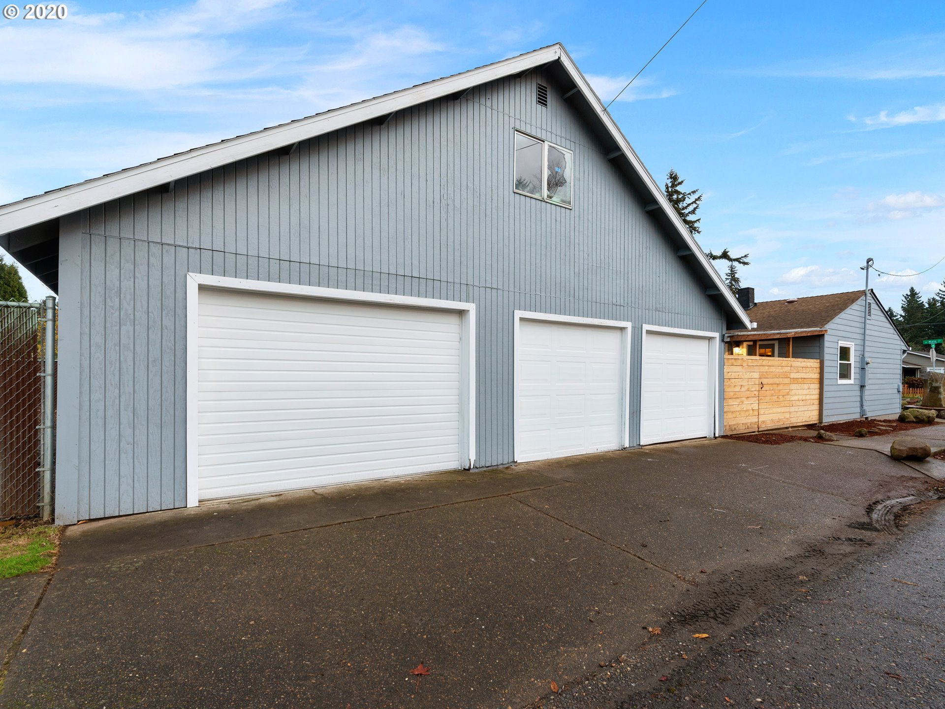 14805 Southeast Main Street Portland, OR 97233 - Photo 30 of 32