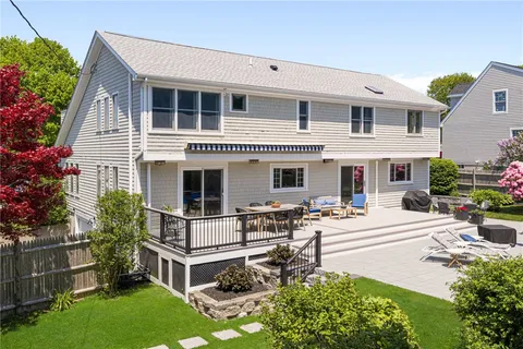 $2,295,000 | 5 Maloney Lane, Middletown, RI 02842