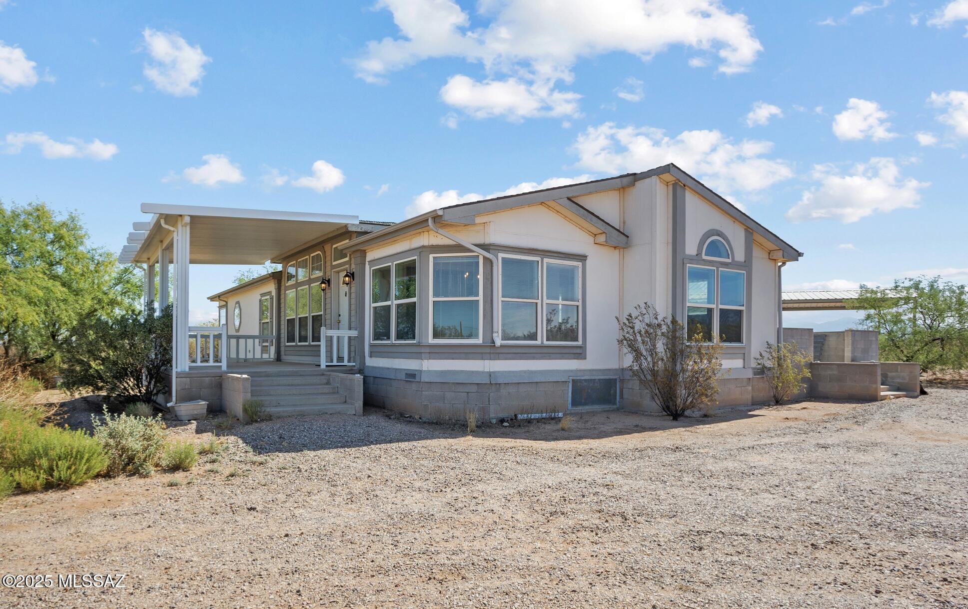 8720 North Sanders Road Tucson, AZ 85743 - Photo 3 of 42 Gallery Image 3