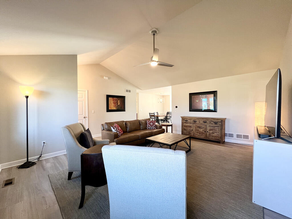 231 Windmill Lane Walworth, WI 53184 - Photo 8 of 38 0D4466D8-C00E-4E93-B830-26B78B091393_1_1