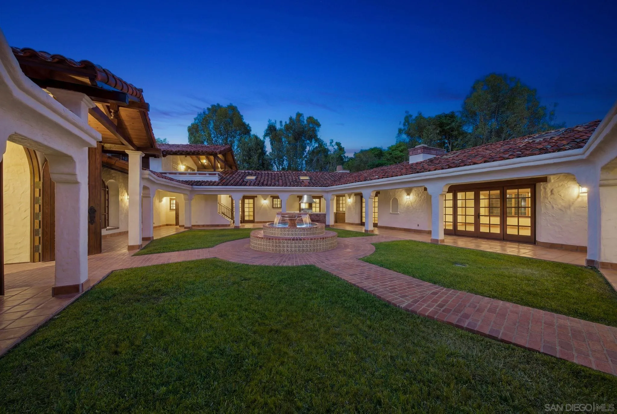 5443 Calzada Del Bosque Rancho Santa Fe, CA 92067 - Photo 9 of 54