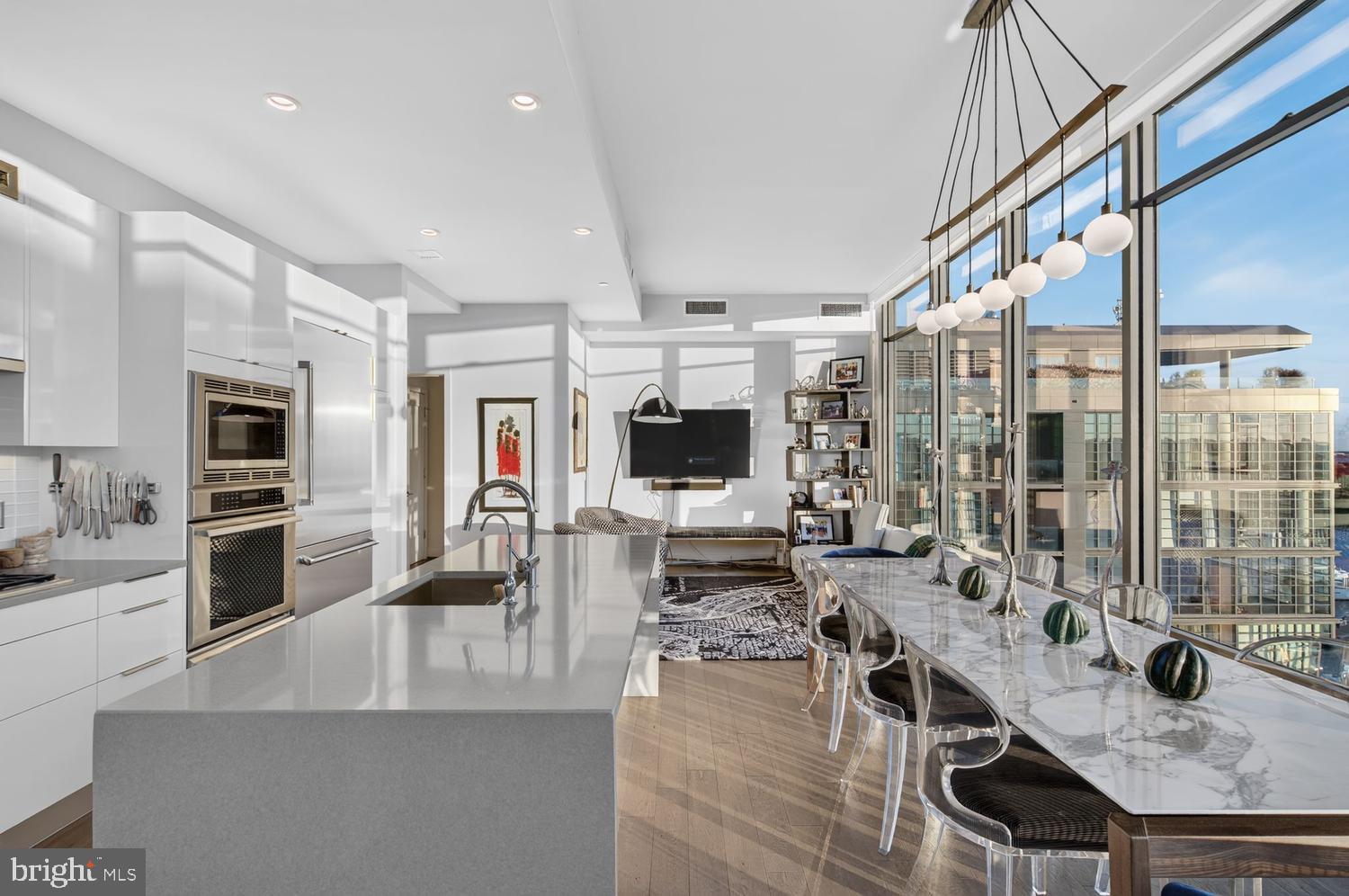 45 Sutton Square Southwest, Unit PH01 Washington, DC 20024 - Photo 34 of 87 Great space & flow for living & entertaining