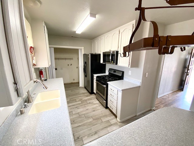 14756 Hopi Road Apple Valley, CA 92307 - Photo 6 of 15