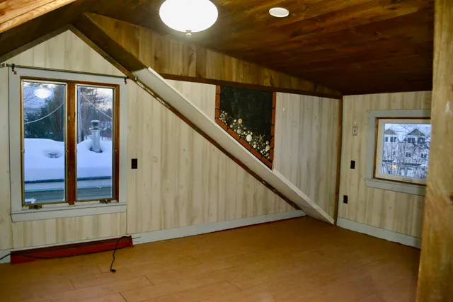 $1,600 | 224 East Main Street, Conway, NH 03818