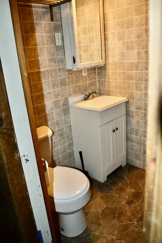 $1,600 | 224 East Main Street, Conway, NH 03818