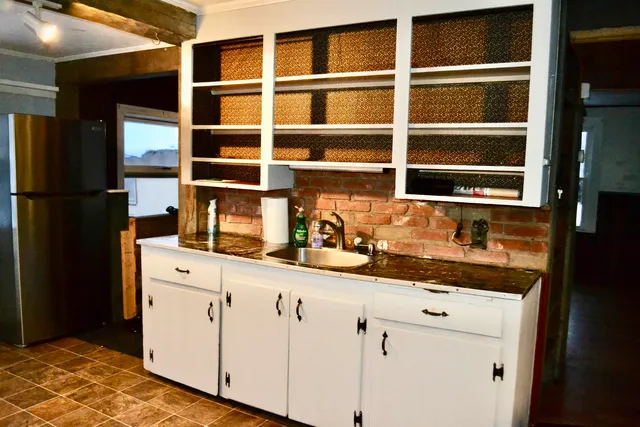 $1,600 | 224 East Main Street, Conway, NH 03818