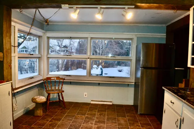 $1,600 | 224 East Main Street, Conway, NH 03818