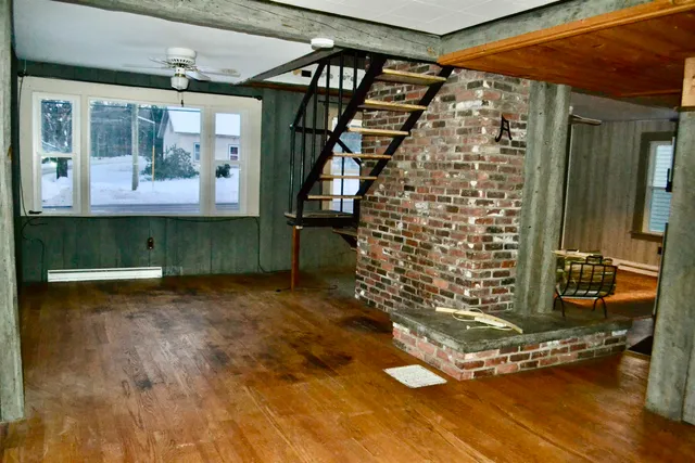 $1,600 | 224 East Main Street, Conway, NH 03818