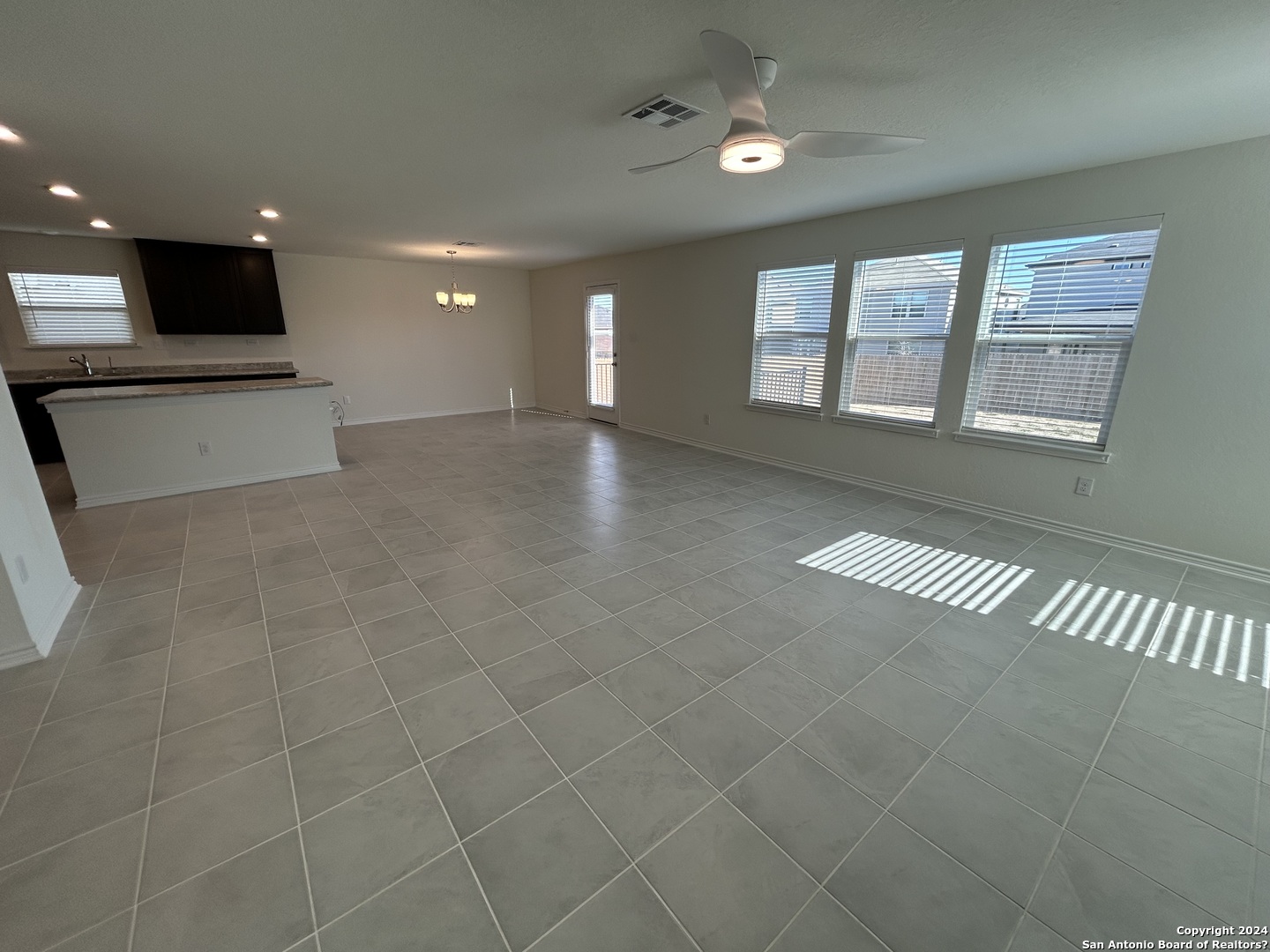 3506 Andromeda Way Converse, TX 78109 - Photo 7 of 32